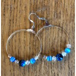créoles argentées perles bleues et transparentes